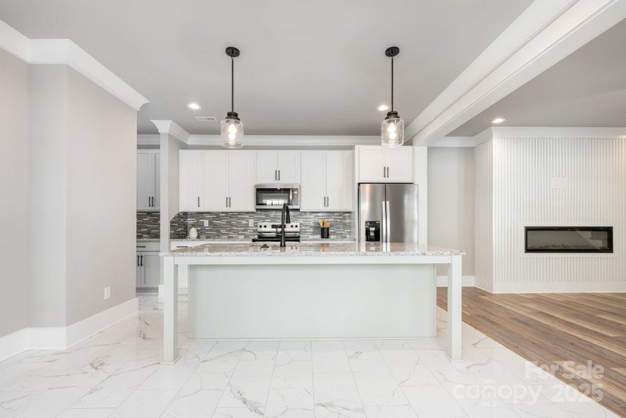 Large kitchen island Large kitchen island