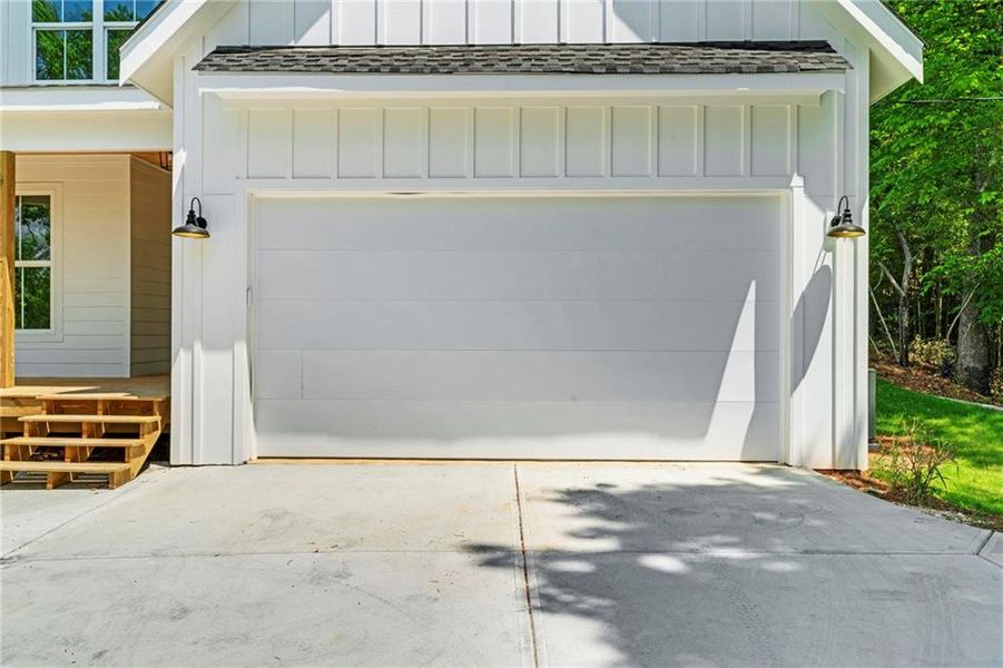 Exterior details and patio area of a home in , Gainesville (Image 27).