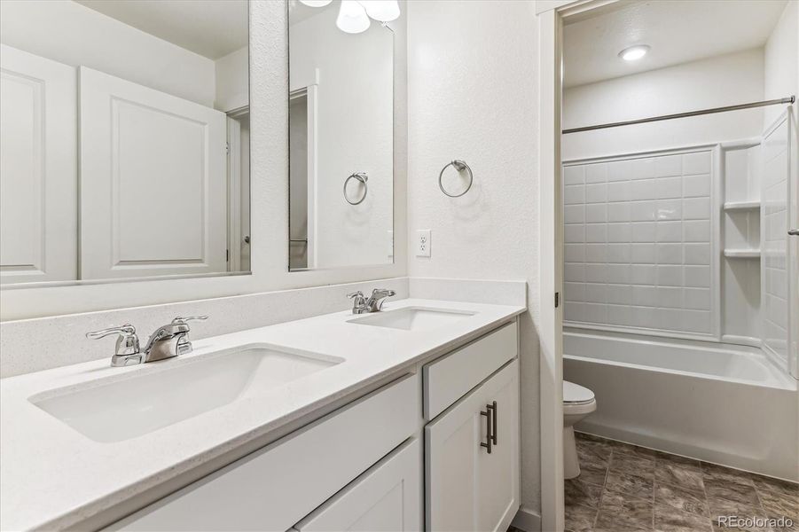 Furnished interior view inside a new home in Mallard Ridge, Johnstown (Image 11).