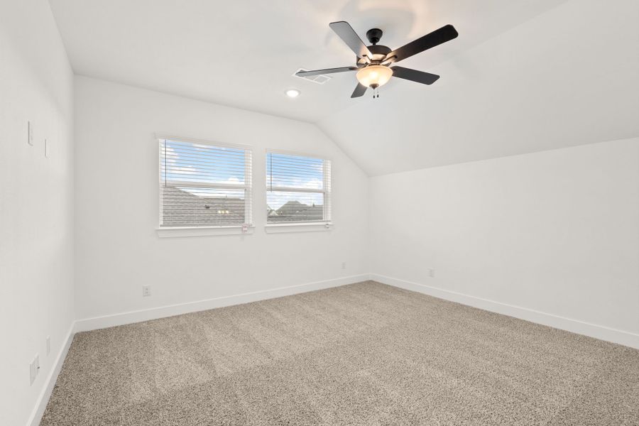 Spacious, unfurnished interior of a new home in Jordan Ranch, Fulshear (Image 12).