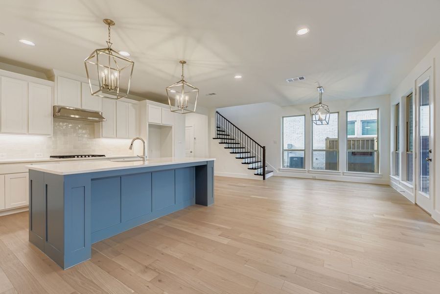 3525 Kings Court - Kitchen