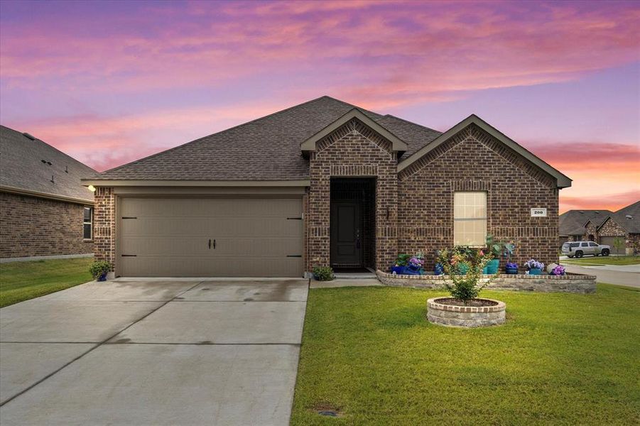 Stunning curb appeal welcomes your arrival Stunning curb appeal welcomes your arrival