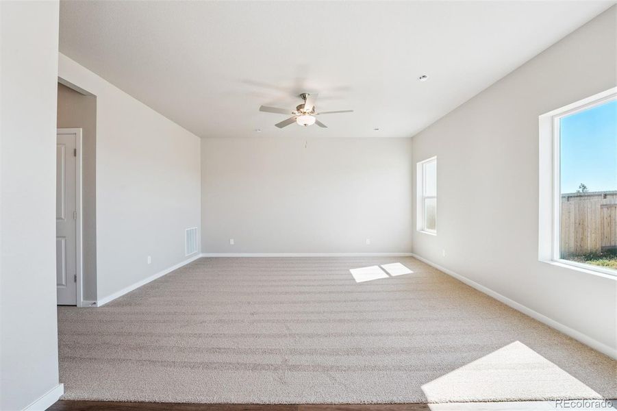 Spacious, unfurnished interior of a new home in Cottonwood Greens, Fort Lupton (Image 20). Spacious, unfurnished interior of a new home in Cottonwood Greens, Fort Lupton (Image 20).