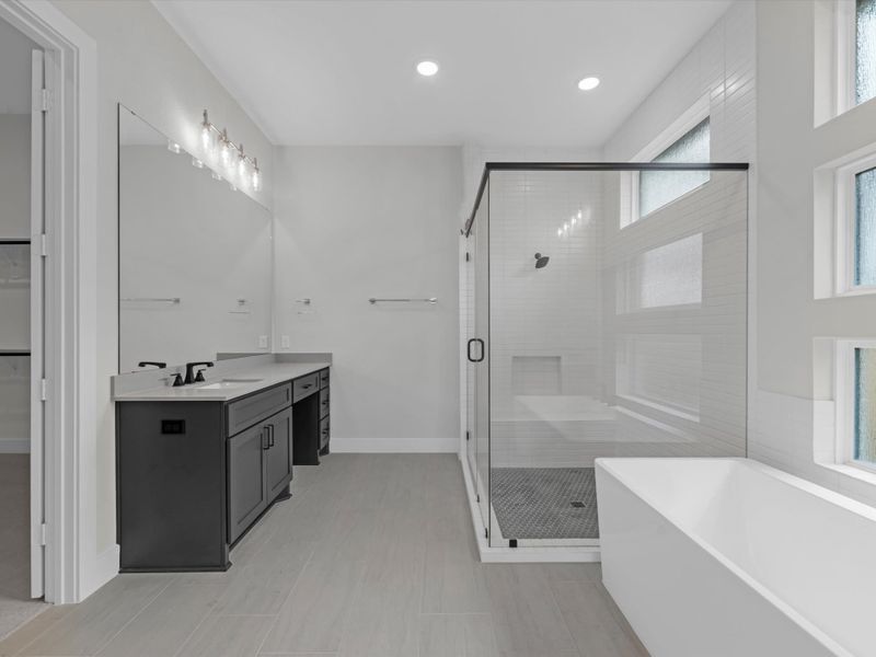 Furnished interior view inside a new home in Sienna 80′, Missouri City (Image 9).