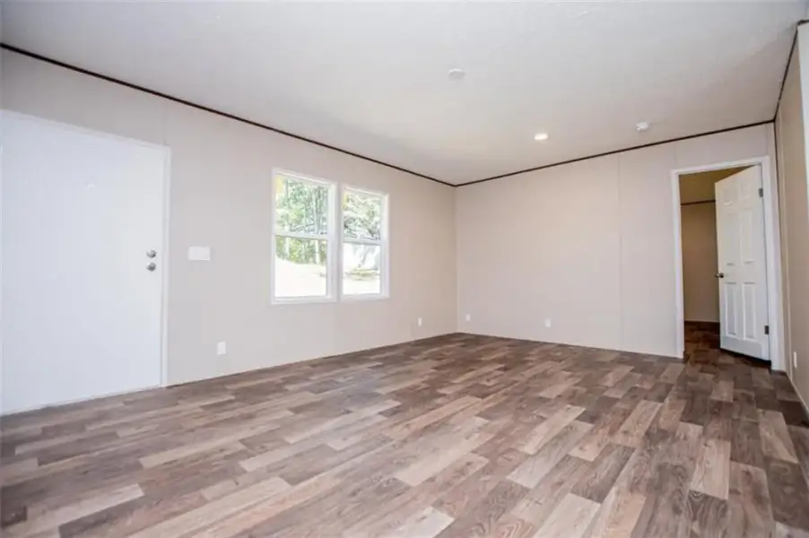 Spacious, unfurnished interior of a new home in , Bremen (Image 47). Spacious, unfurnished interior of a new home in , Bremen (Image 47).