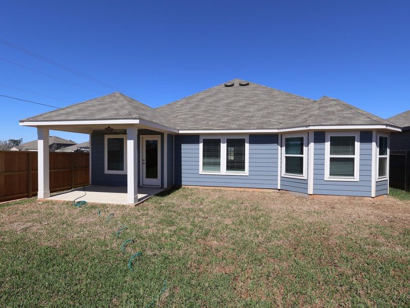 Exterior details and patio area of a home in Moran Ranch, Willis (Image 3).