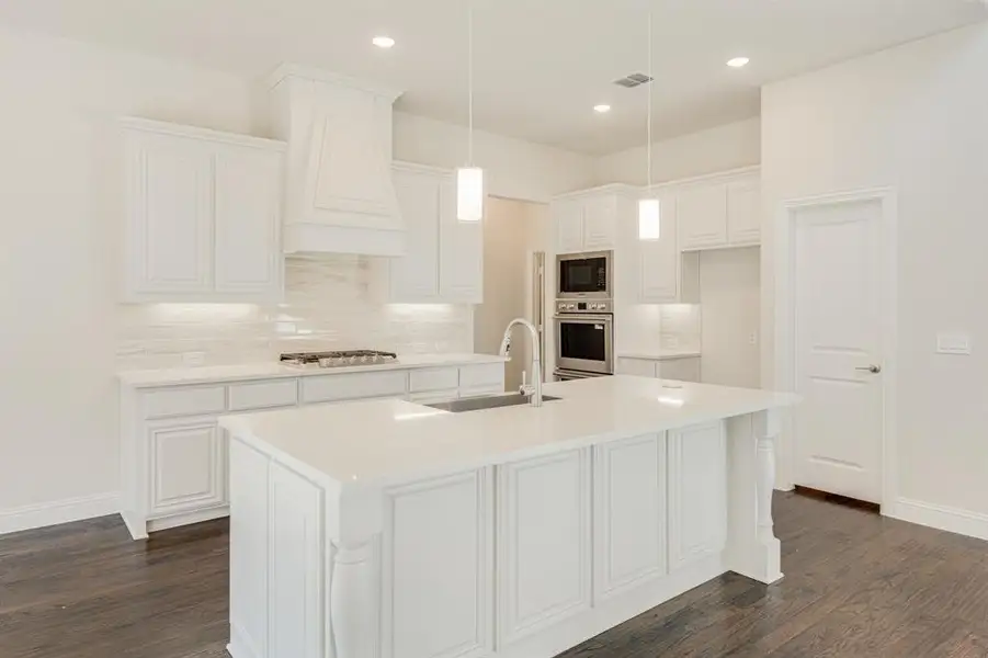 Furnished interior view inside a new home in Triple Diamond Ranch, Mansfield (Image 8).