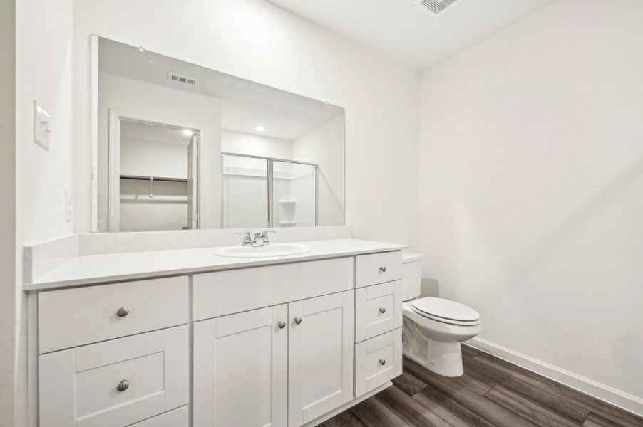 Representative furnished interior of a home built from the Discovery by Starlight Homes in Chapel Run, Montgomery (Image 15).