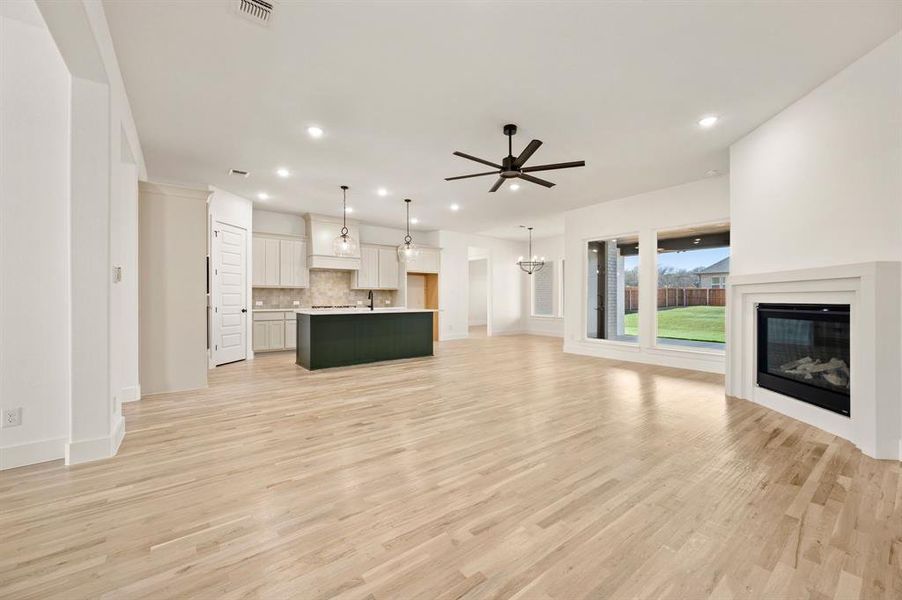 Spacious, unfurnished interior of a new home in Settlers Glen, New Fairview (Image 22). Spacious, unfurnished interior of a new home in Settlers Glen, New Fairview (Image 22).