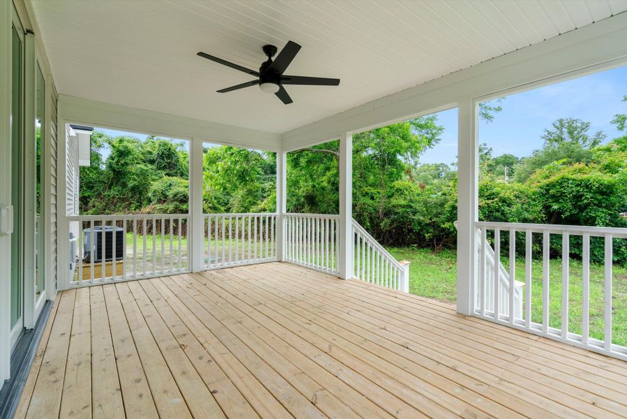 Exterior details and patio area of a home in , Charleston (Image 28).