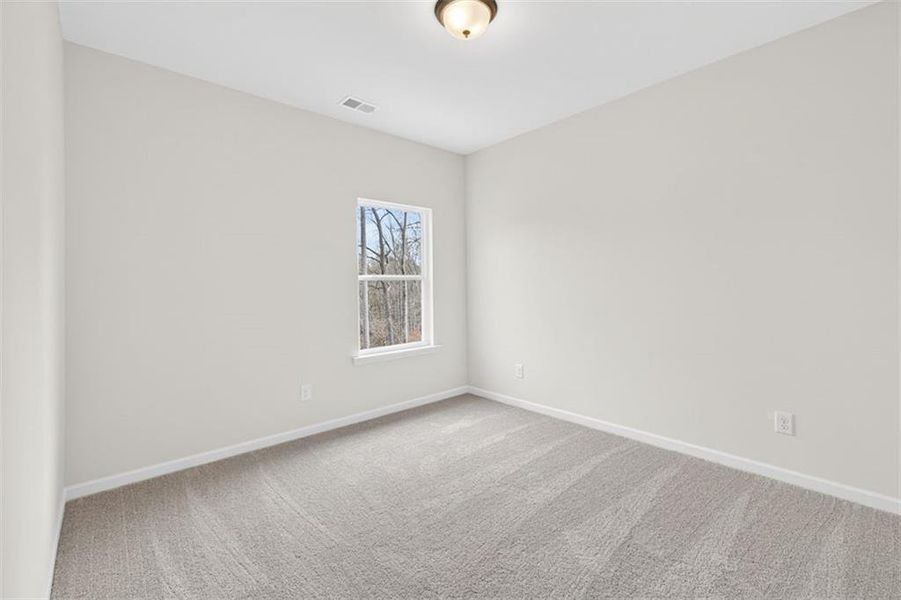 Spacious, unfurnished interior of a new home in Sanders Park, Austell (Image 40).