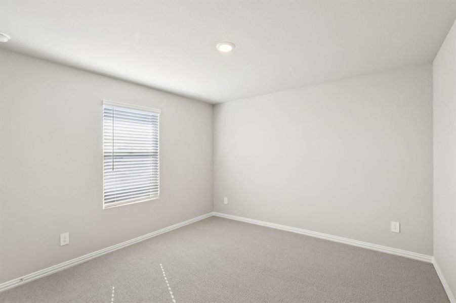 Spacious, unfurnished interior of a new home in Simpson Crossing - Spring Series, McKinney (Image 27).