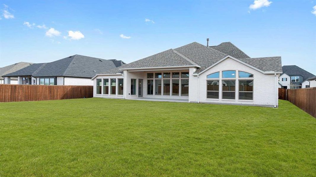 Exterior details and patio area of a home in Sonoma Verde, McLendon-Chisholm (Image 3).