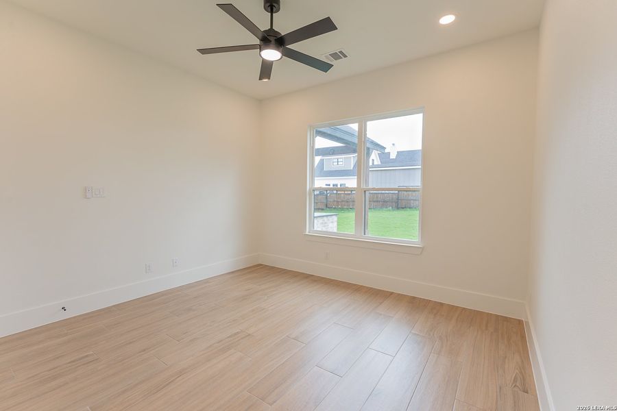 Spacious, unfurnished interior of a new home in , La Vernia (Image 21). Spacious, unfurnished interior of a new home in , La Vernia (Image 21).