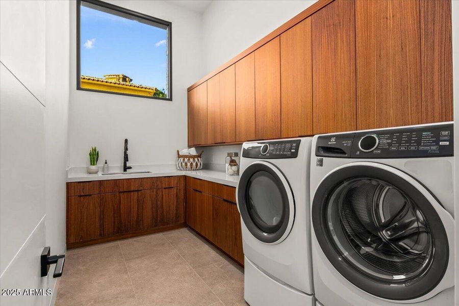 071-Laundry 071-Laundry