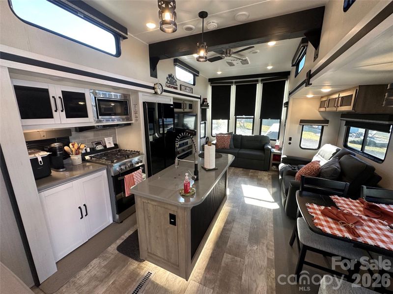 Image 38 of a home in .