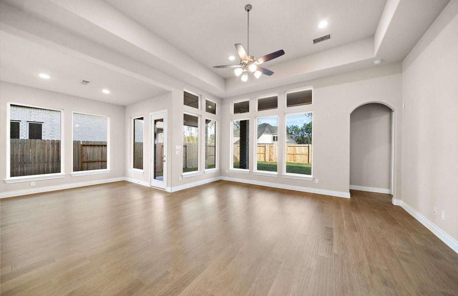 Representative unfurnished interior of a home built from the 3070 by Ravenna Homes in The Highlands 55′, Porter (Image 24).