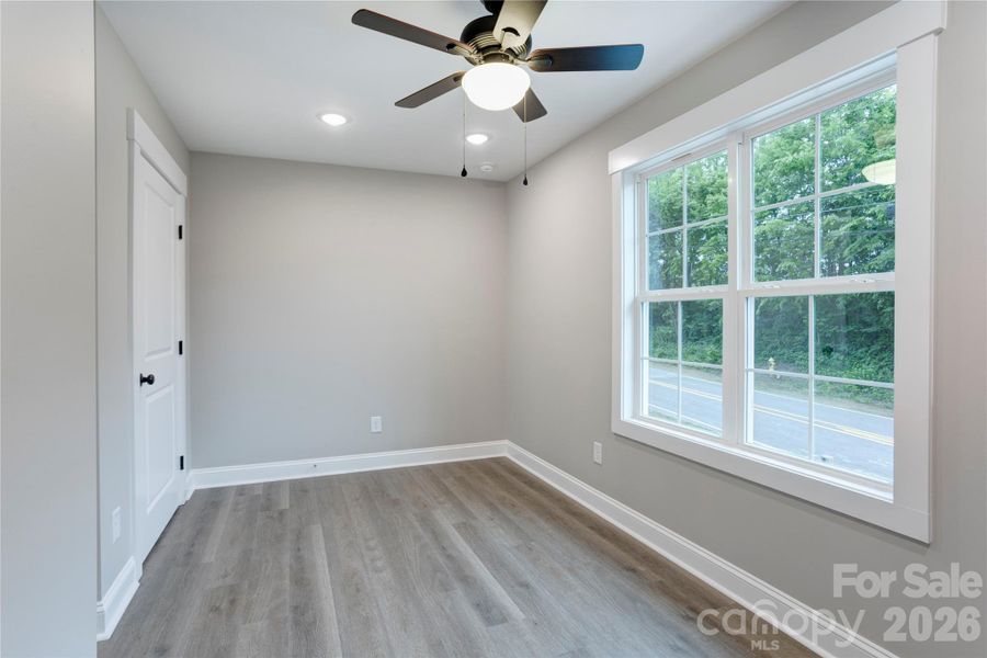 Spacious, unfurnished interior of a new home in , Concord (Image 9).