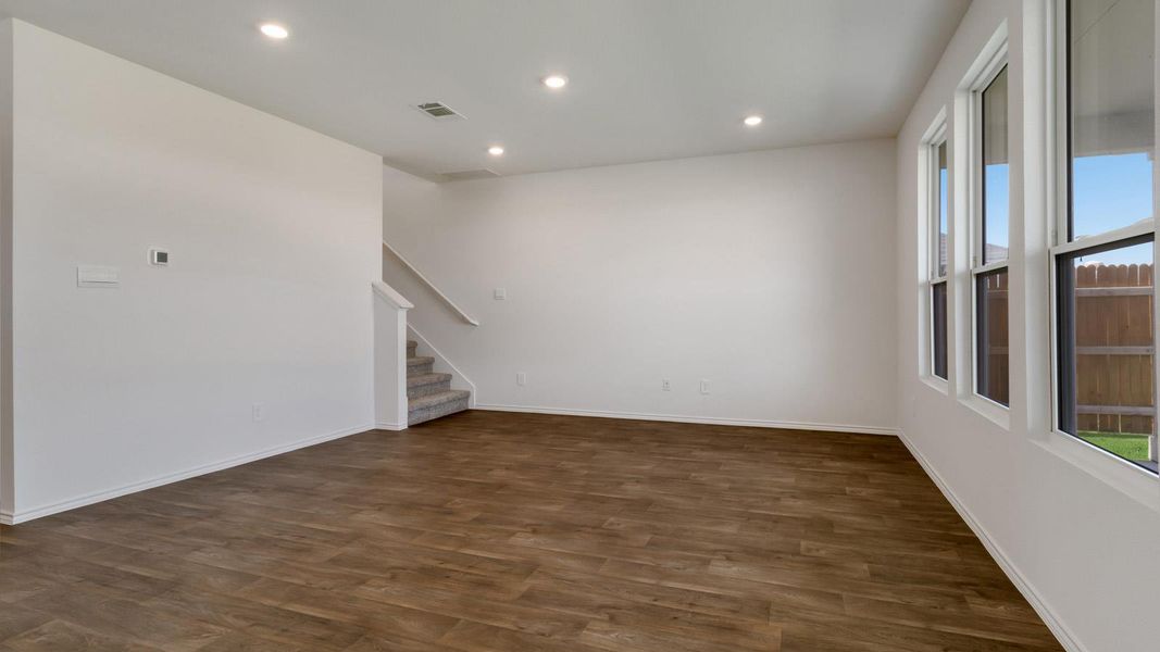 Spacious, unfurnished interior of a new home in Marigold, Kyle (Image 9).