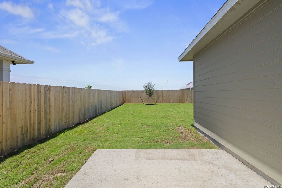 Exterior details and patio area of a home in Arroyo Ranch, Seguin (Image 3).