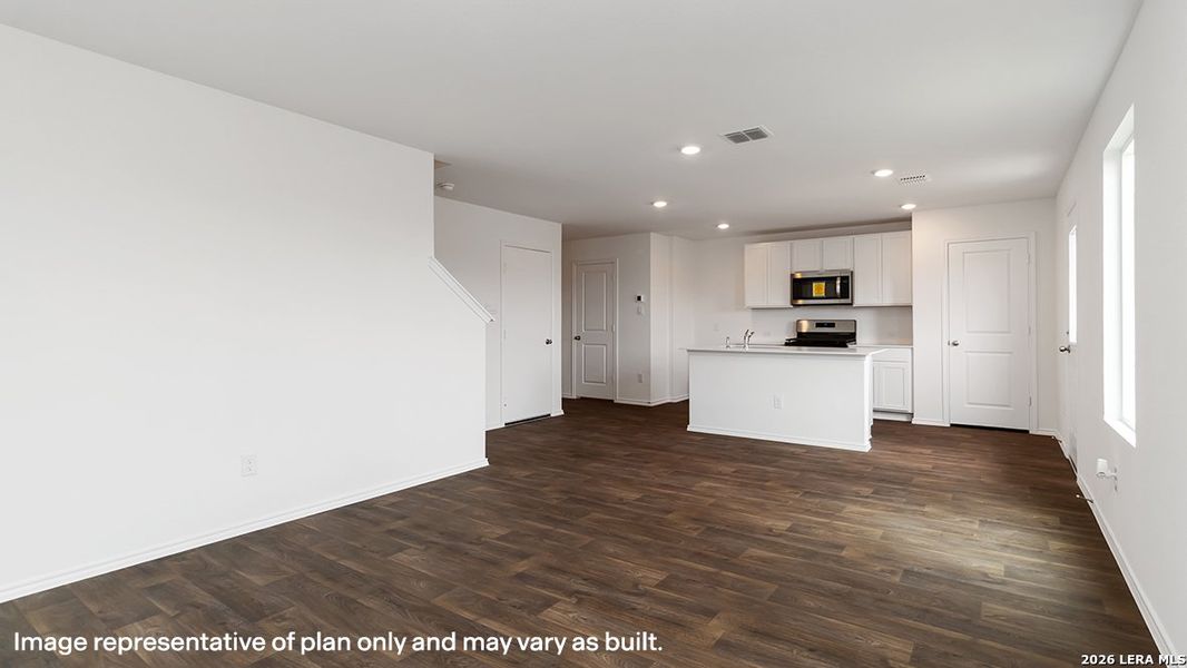 Spacious, unfurnished interior of a new home in Hickory Ridge, Elmendorf (Image 24).