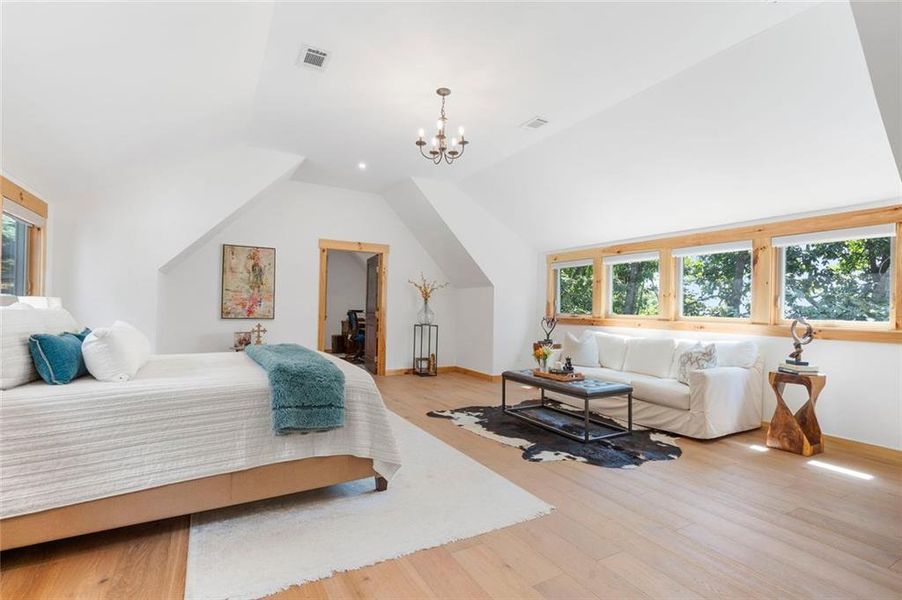 Furnished interior view inside a new home in , Jasper (Image 31).