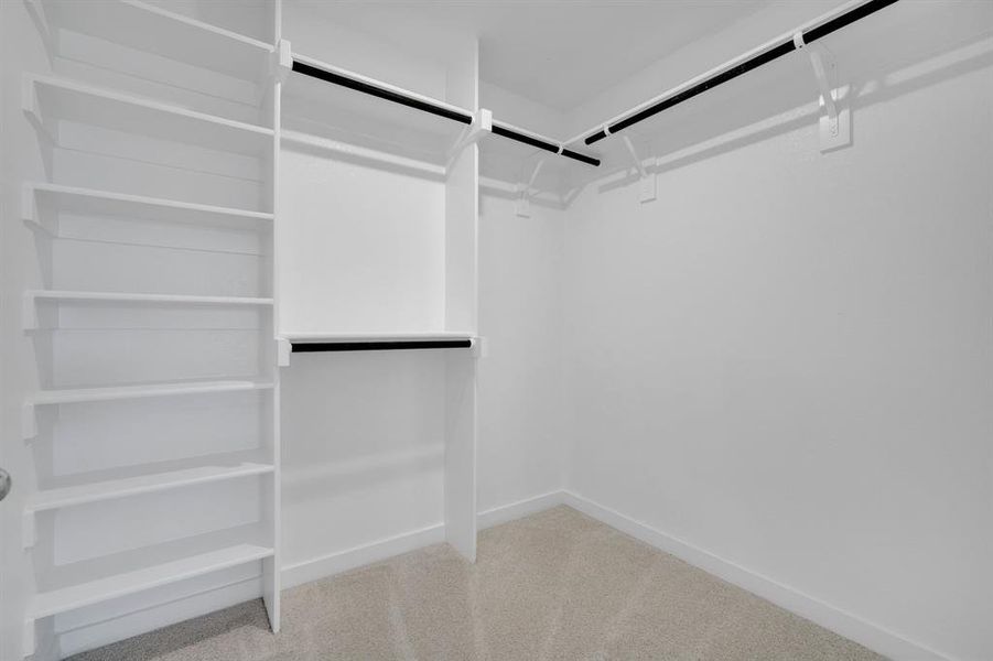 Spacious, unfurnished interior of a new home in The Preserve, Sherman (Image 20).