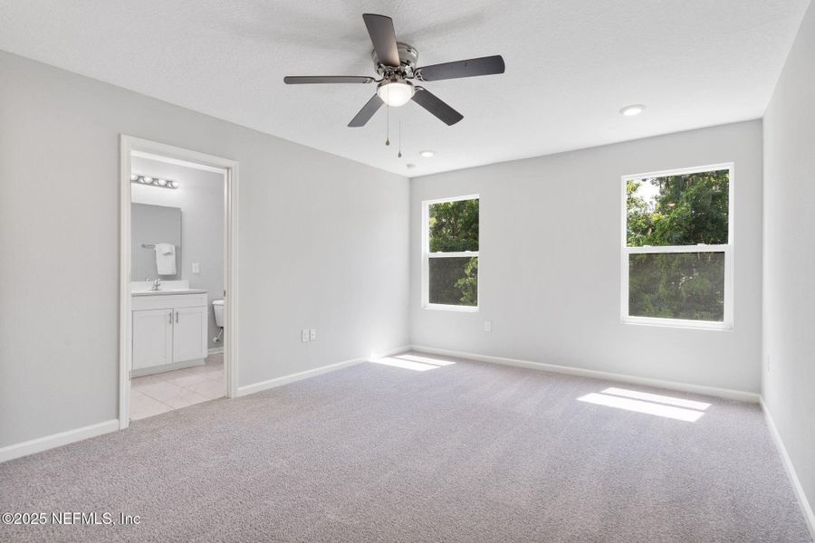 Spacious, unfurnished interior of a new home in , Fleming Island (Image 27).