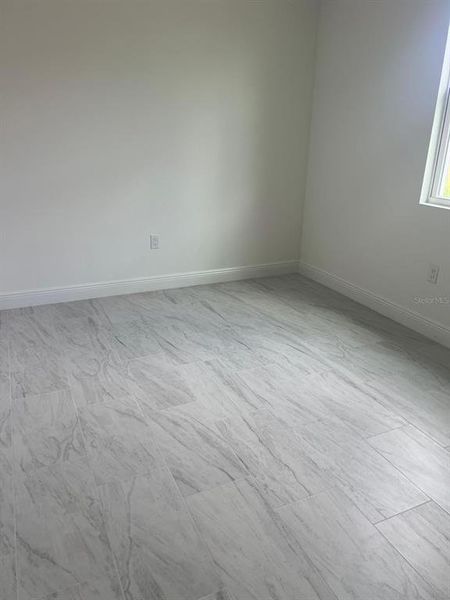 Spacious, unfurnished interior of a new home in , Sanford (Image 9).