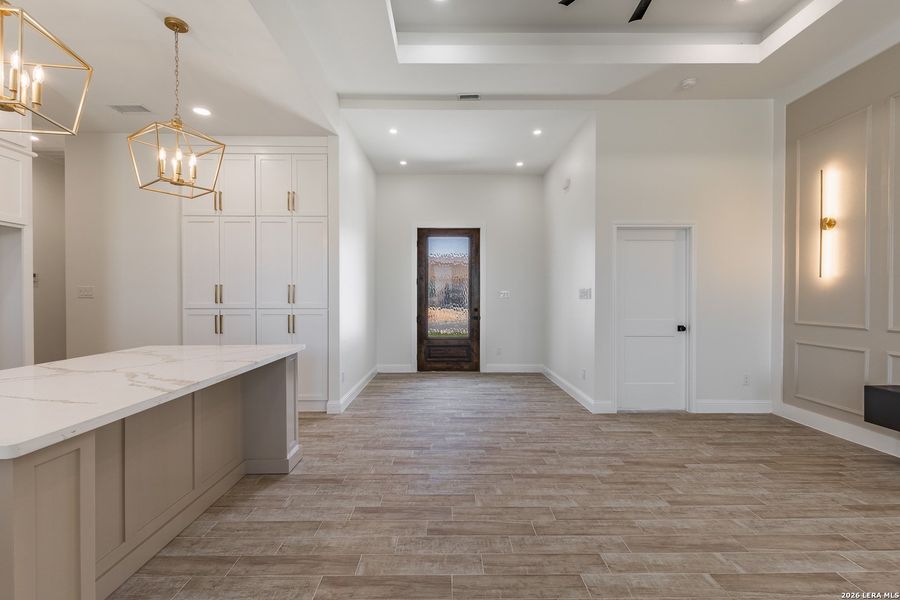 Spacious, unfurnished interior of a new home in , Eagle Pass (Image 23).