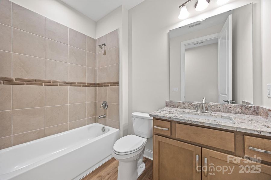 Furnished interior view inside a new home in Handsmill on Lake Wylie, York (Image 7).