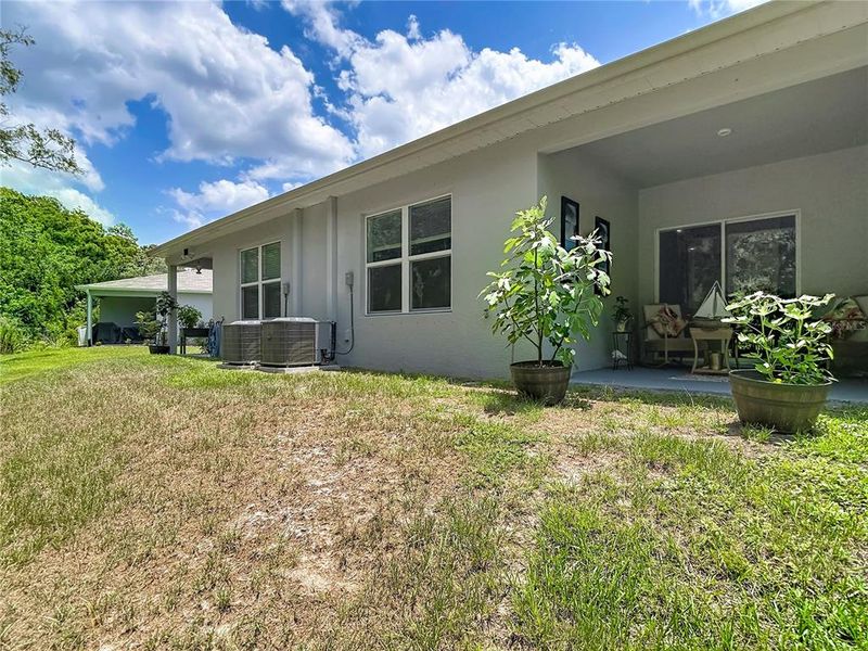 Exterior details and patio area of a home in , New Port Richey (Image 23).