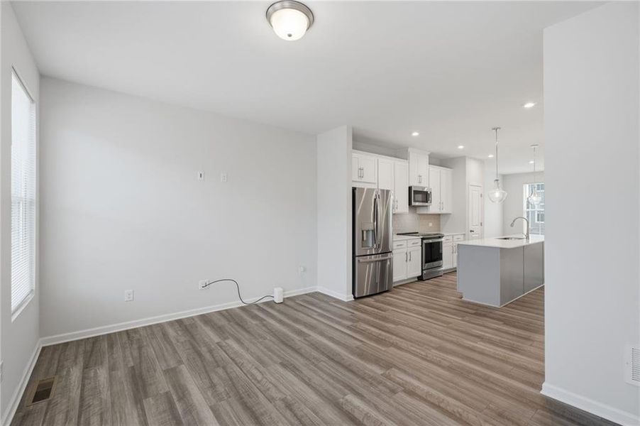 Spacious, unfurnished interior of a new home in , Atlanta (Image 17).