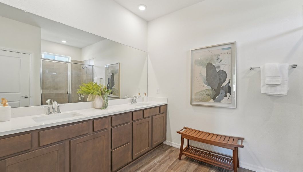 Representative furnished interior of a home built from the Delray by D.R. Horton in Abbott Park, Zephyrhills (Image 34).