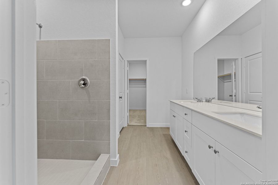 Image 20 of a home in Waterwheel: Coastline Collection.