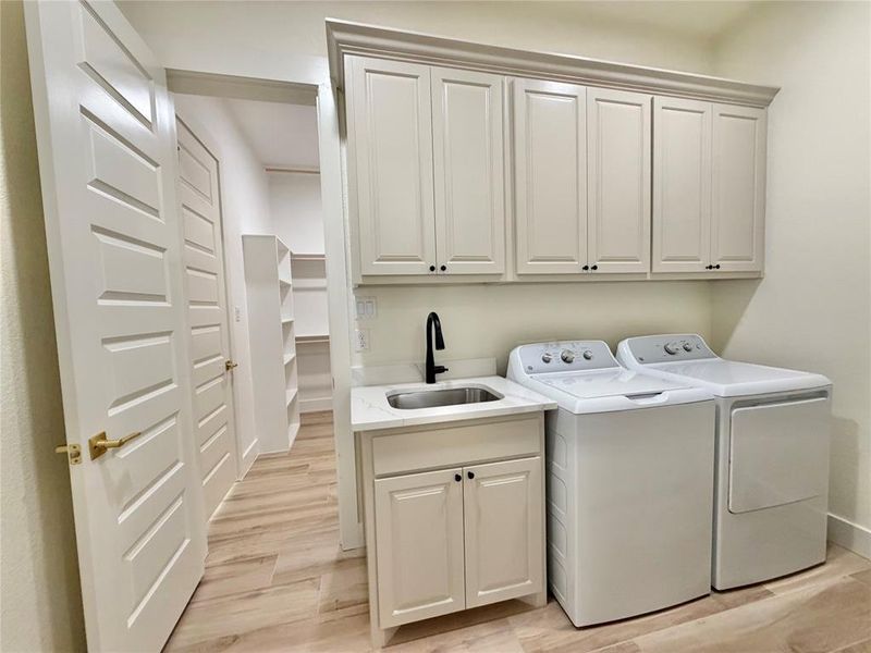 Furnished interior view inside a new home in , Weatherford (Image 7).