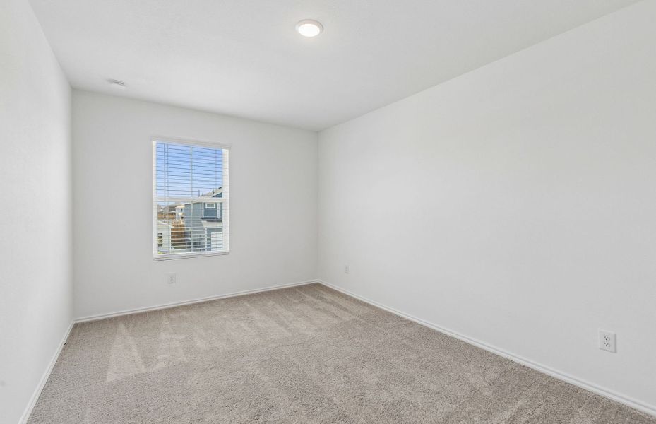Representative unfurnished interior of a home built from the Comal by Centex in Cottonwood Creek, Howe (Image 27).