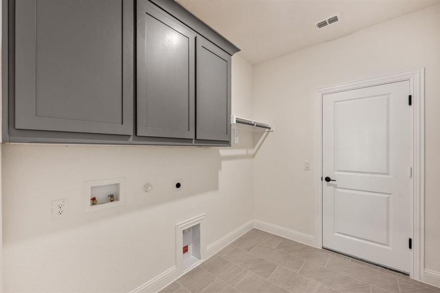 Spacious, unfurnished interior of a new home in The Enclave at Parks of Aledo, Aledo (Image 16). Spacious, unfurnished interior of a new home in The Enclave at Parks of Aledo, Aledo (Image 16).