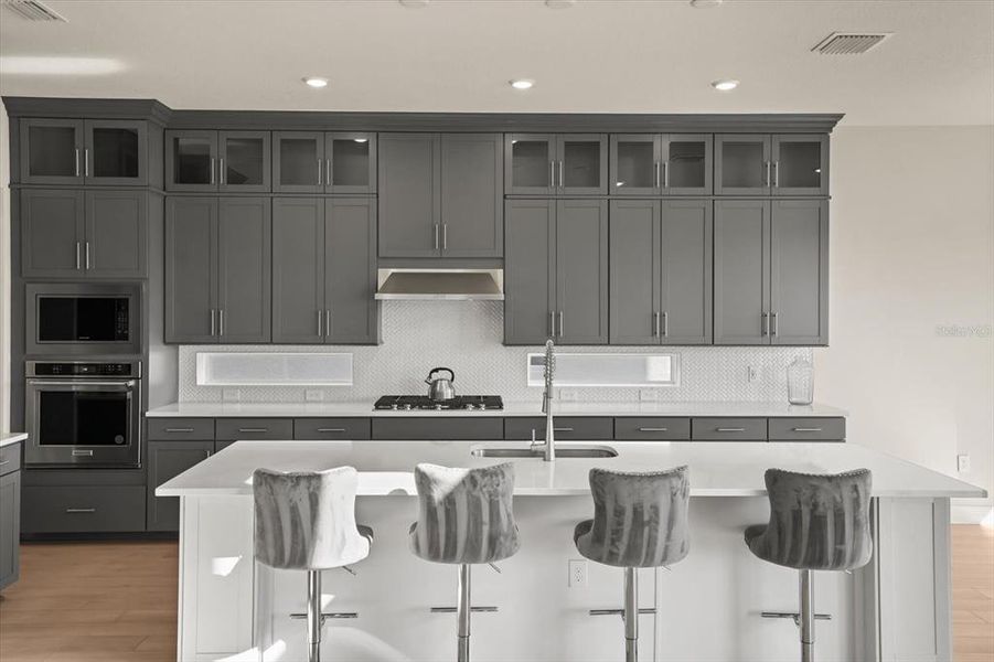 Furnished interior view inside a new home in , Orlando (Image 7).