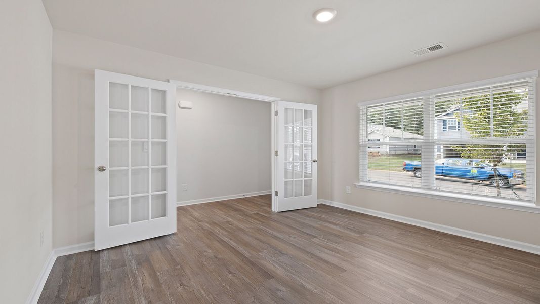 Spacious, unfurnished interior of a new home in Treemont Commons, Wellford (Image 13).