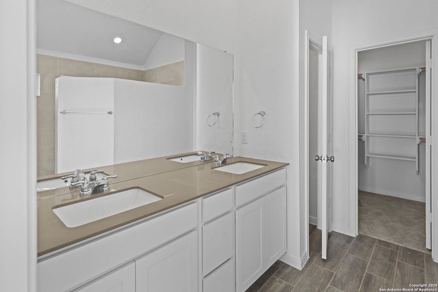 Furnished interior view inside a new home in Gatehouse: Brookstone II Collection, New Braunfels (Image 5). Furnished interior view inside a new home in Gatehouse: Brookstone II Collection, New Braunfels (Image 5).