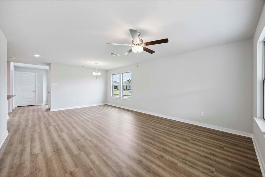 Spacious, unfurnished interior of a new home in The Villages at Westpointe, Dayton (Image 11).