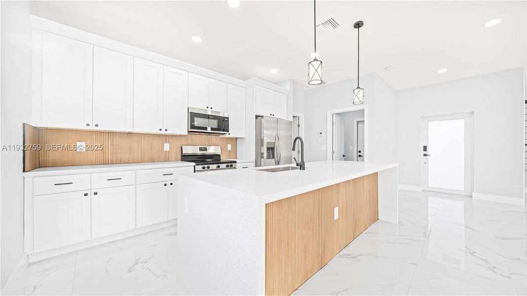Furnished interior view inside a new home in , Lehigh Acres (Image 7).