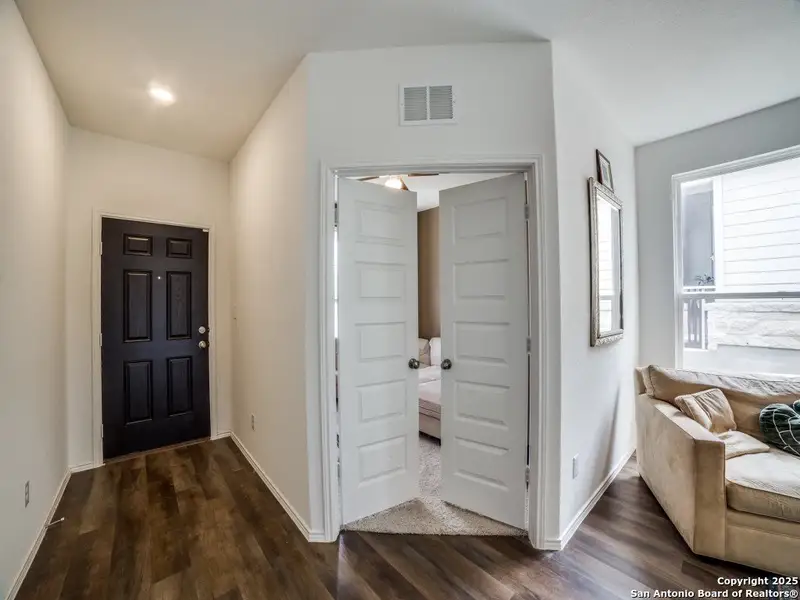 Furnished interior view inside a new home in Corley Farms, Boerne (Image 5). Furnished interior view inside a new home in Corley Farms, Boerne (Image 5).