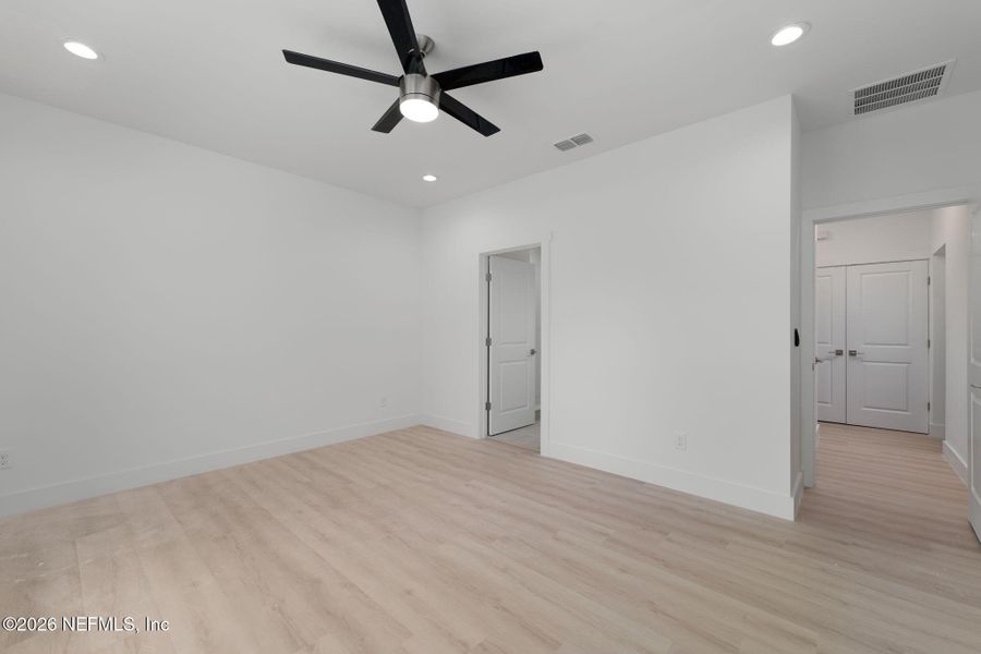 Spacious, unfurnished interior of a new home in , St. Augustine (Image 24).