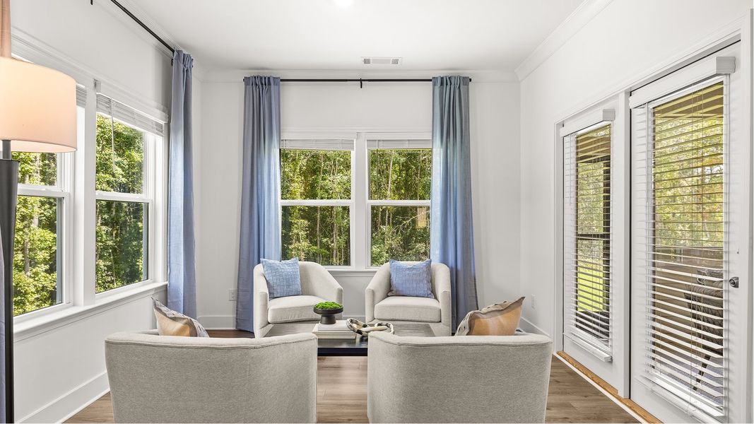 7932 Crestwood Opt Morning F1 091025