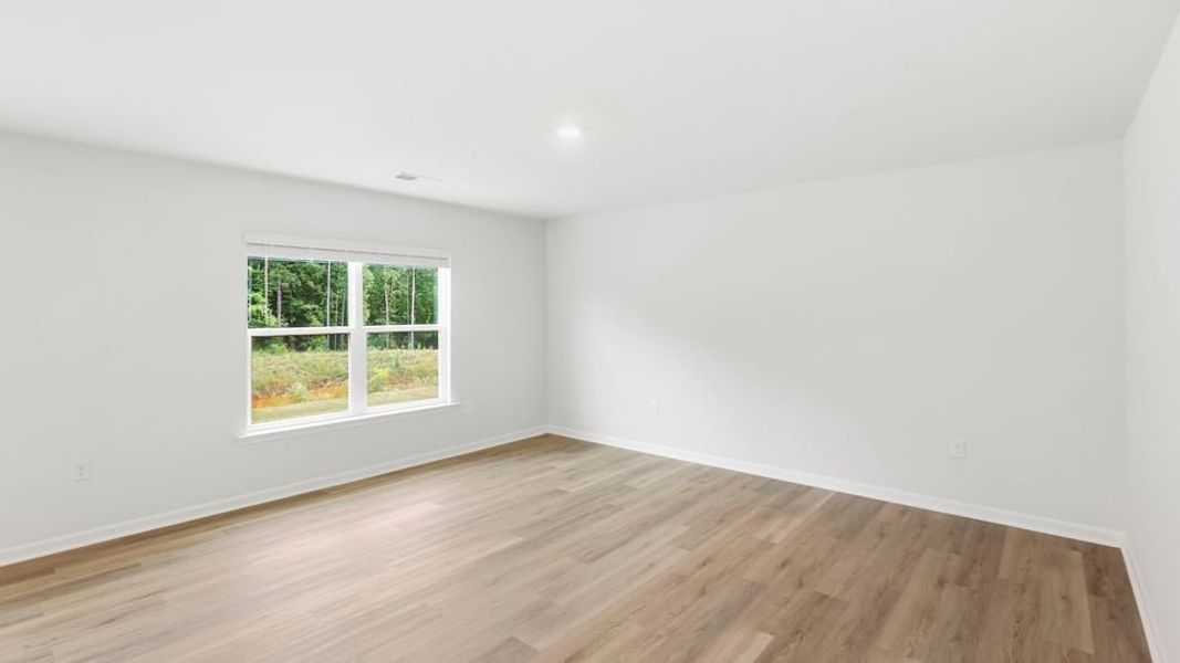 Spacious, unfurnished interior of a new home in Ravencrest, Roebuck (Image 25).