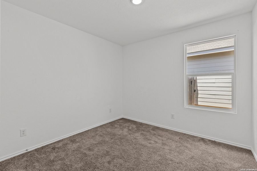 Spacious, unfurnished interior of a new home in Hidden Trails, Bulverde (Image 15).