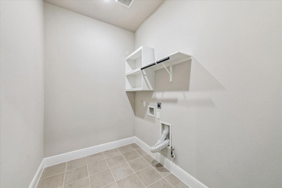 Spacious, unfurnished interior of a new home in Edgewater, Webster (Image 23). Spacious, unfurnished interior of a new home in Edgewater, Webster (Image 23).