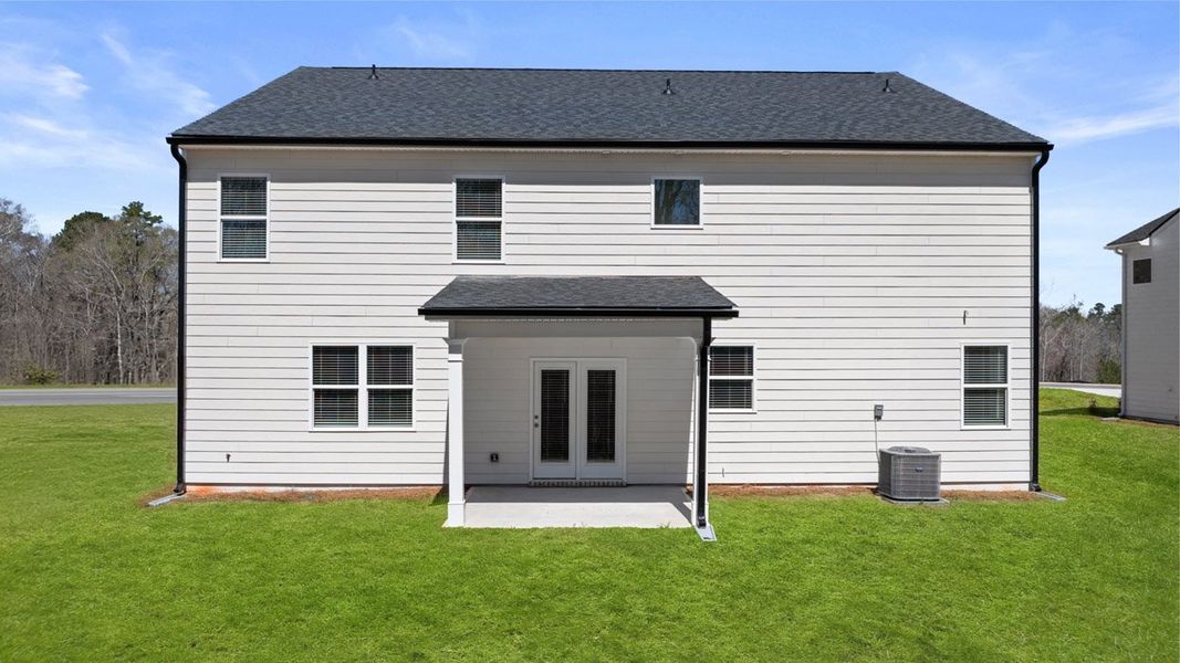 Representative exterior details of a home built from the Mansfield by D.R. Horton in Estates at Deer Hollow, Grovetown (Image 3).